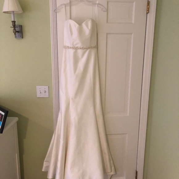 *BRAND NEW* Romona Keveza Wedding Dress with Sweetheart Neckline - Picture 1 of 5